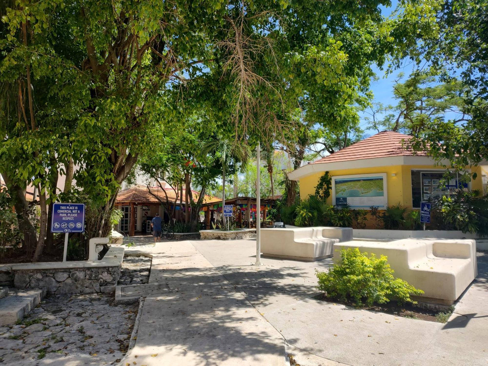 Private Rooms In A Hotel-Type Apartment - Super Located Puerto Aventuras Eksteriør billede